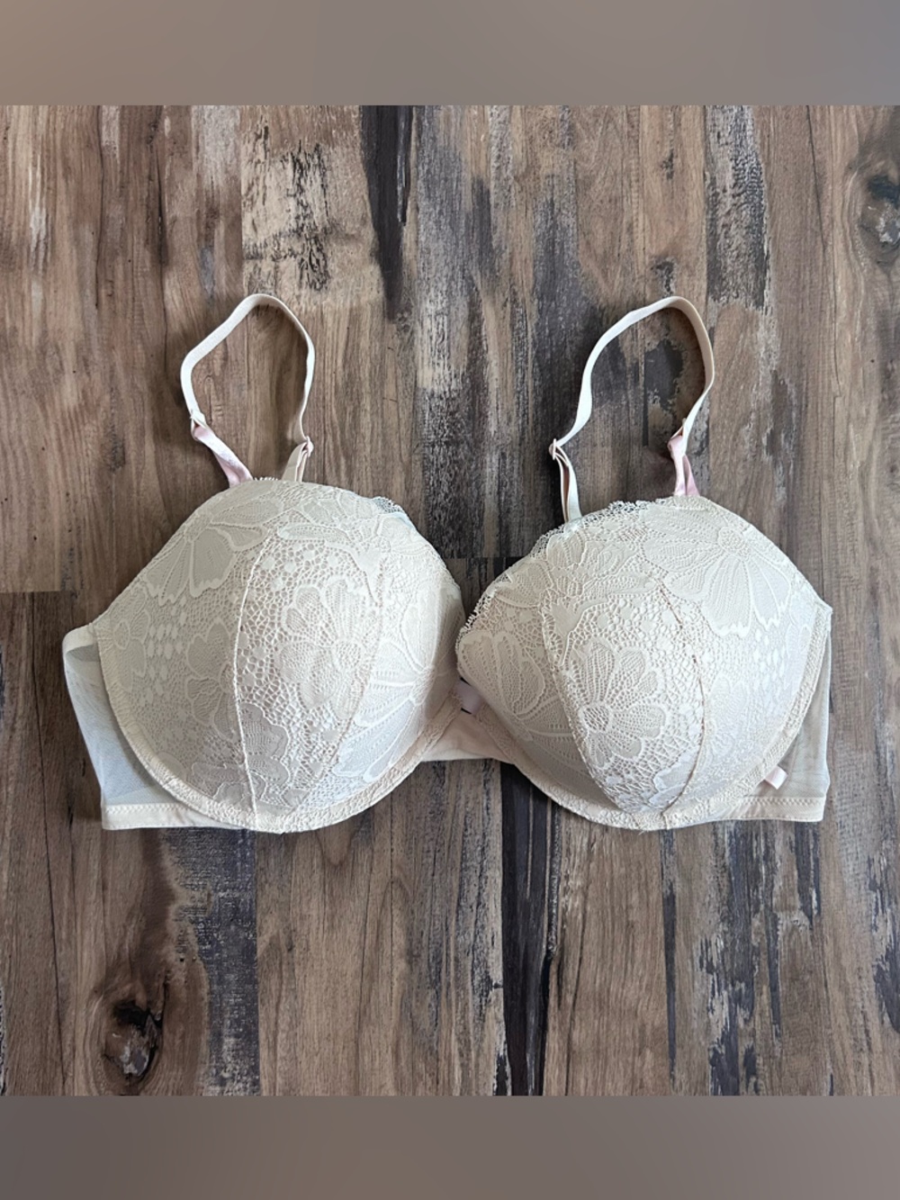 Victoria's Secret 40D Bra Lightly Lined Demi Tan Lace Underwire